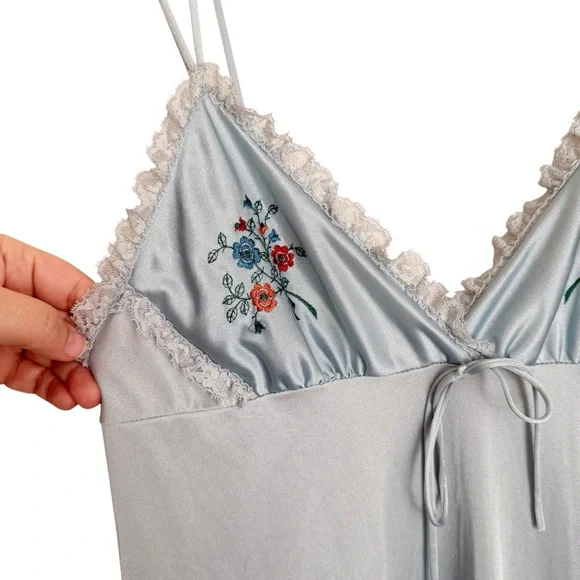 Vintage 70s Nylon Nightgown Light Blue Embroidered Floral Lace Ruffle Maxi - Picture 2 of 3
